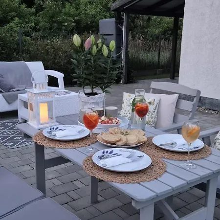 Z Sauna I Ogrodem Na Wylacznosc Nyaraló